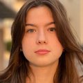 Пані Олександра, вчителька української мови